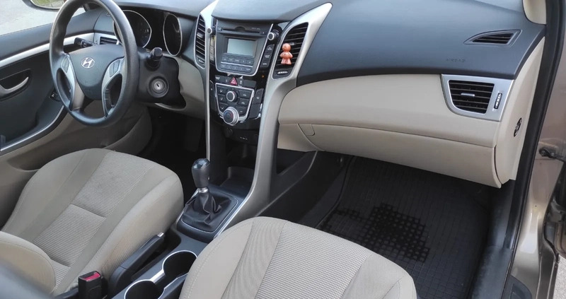 Hyundai I30 cena 32900 przebieg: 154000, rok produkcji 2012 z Zgierz małe 106